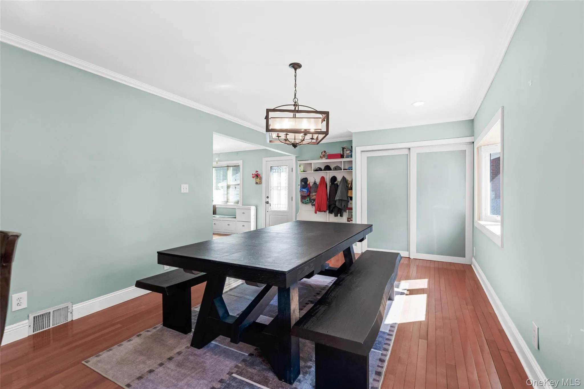 10 Garden Court, North Hempstead, NY, 3 Bedrooms Bedrooms, 7 Rooms Rooms,2 BathroomsBathrooms,Residential,For Rent,Garden,0,1011726 10 Garden Court, North Hempstead, NY, 3 Bedrooms Bedrooms, 7 Rooms Rooms,2 BathroomsBathrooms,Residential,For Rent,Garden,0,1011726