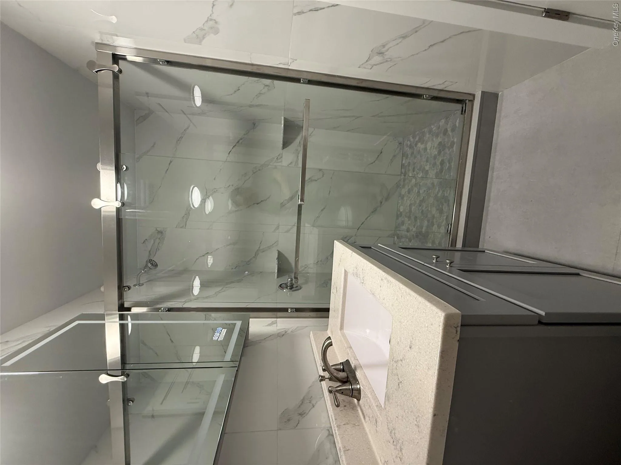 6088 67th Avenue, New York, NY, 3 Bedrooms Bedrooms, 6 Rooms Rooms,1 BathroomBathrooms,Residential Lease,For Rent,67th,0,1011727 6088 67th Avenue, New York, NY, 3 Bedrooms Bedrooms, 6 Rooms Rooms,1 BathroomBathrooms,Residential Lease,For Rent,67th,0,1011727