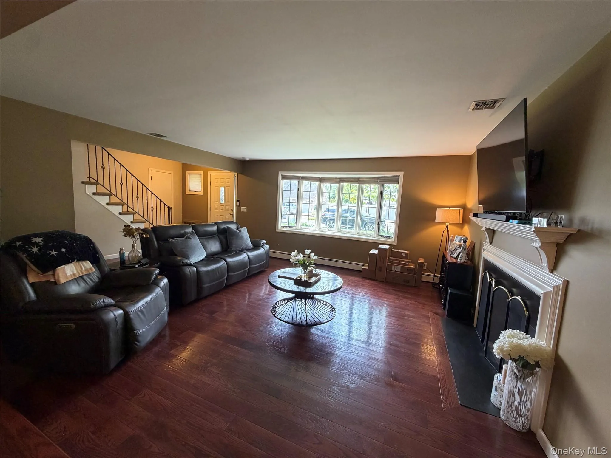 3 Deeringwood Lane, Babylon, NY, 3 Bedrooms Bedrooms, 11 Rooms Rooms,2 BathroomsBathrooms,Residential Lease,For Rent,Deeringwood,0,1011728 3 Deeringwood Lane, Babylon, NY, 3 Bedrooms Bedrooms, 11 Rooms Rooms,2 BathroomsBathrooms,Residential Lease,For Rent,Deeringwood,0,1011728