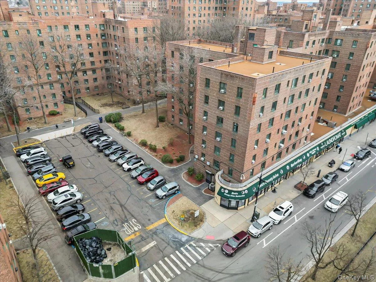 1700 Metropolitan Avenue, New York, NY, 2 Bedrooms Bedrooms, 5 Rooms Rooms,1 BathroomBathrooms,Residential,For Rent,Metropolitan,0,1011730 1700 Metropolitan Avenue, New York, NY, 2 Bedrooms Bedrooms, 5 Rooms Rooms,1 BathroomBathrooms,Residential,For Rent,Metropolitan,0,1011730