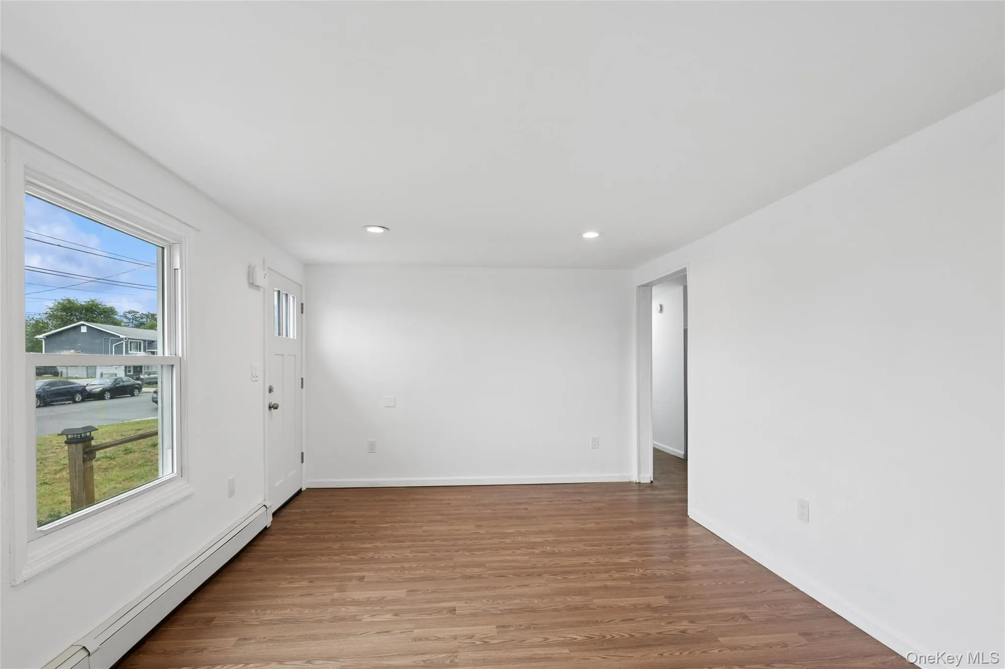 16 Arlington Avenue, Babylon, NY, 3 Bedrooms Bedrooms, 5 Rooms Rooms,1 BathroomBathrooms,Residential,For Rent,Arlington,0,KEY1011732 16 Arlington Avenue, Babylon, NY, 3 Bedrooms Bedrooms, 5 Rooms Rooms,1 BathroomBathrooms,Residential,For Rent,Arlington,0,KEY1011732
