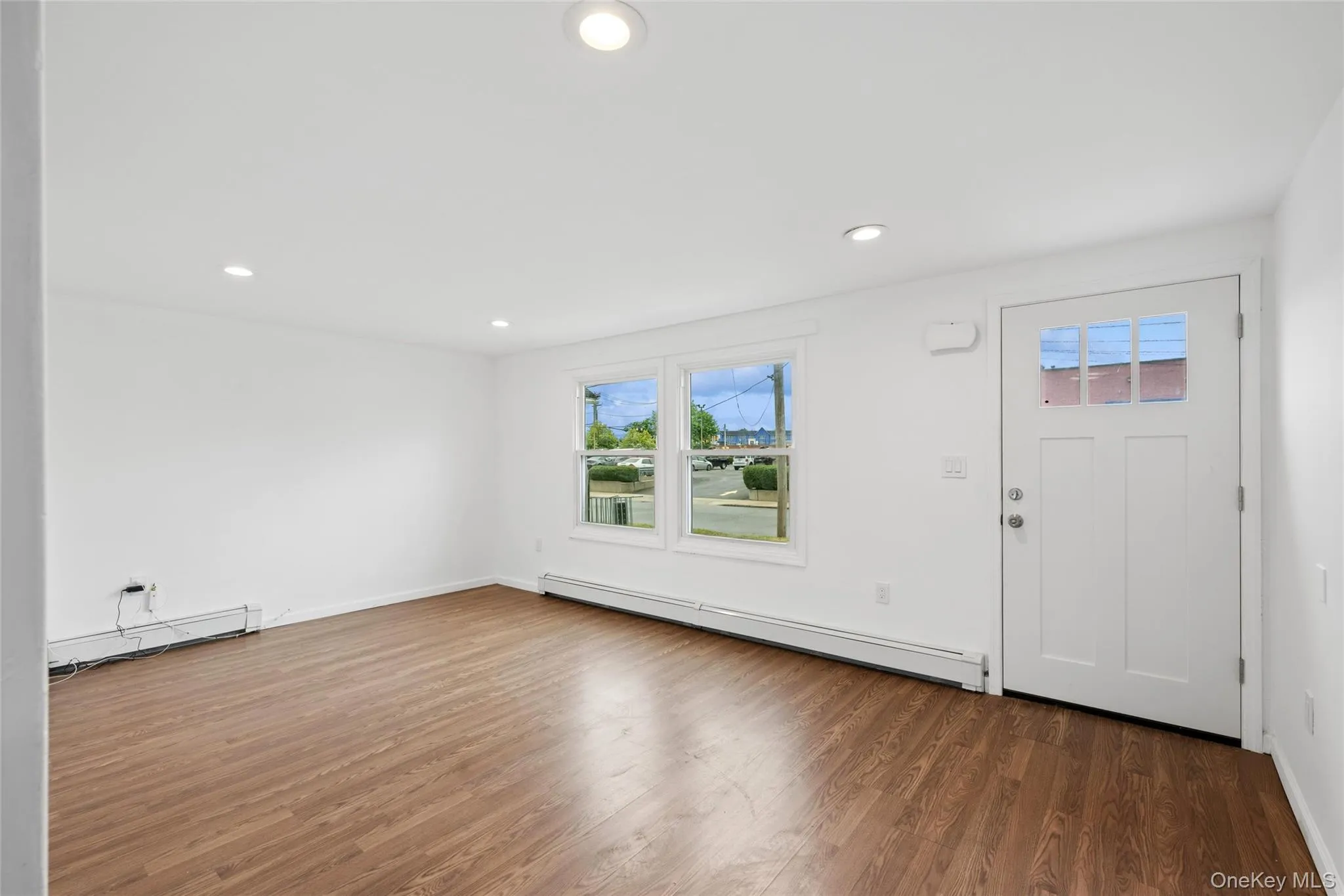 16 Arlington Avenue, Babylon, NY, 3 Bedrooms Bedrooms, 5 Rooms Rooms,1 BathroomBathrooms,Residential,For Rent,Arlington,0,KEY1011732 16 Arlington Avenue, Babylon, NY, 3 Bedrooms Bedrooms, 5 Rooms Rooms,1 BathroomBathrooms,Residential,For Rent,Arlington,0,KEY1011732