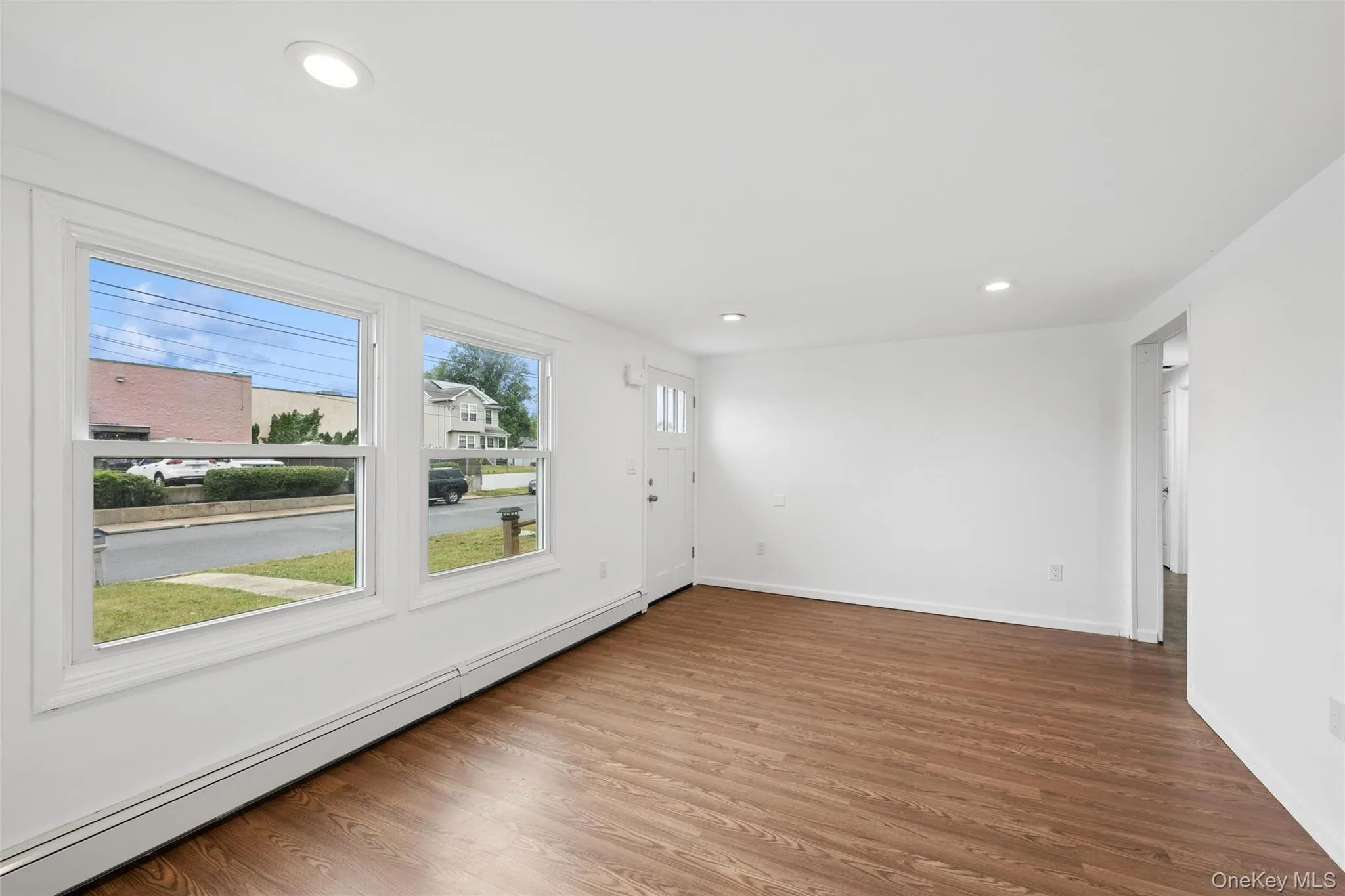 16 Arlington Avenue, Babylon, NY, 3 Bedrooms Bedrooms, 5 Rooms Rooms,1 BathroomBathrooms,Residential,For Rent,Arlington,0,KEY1011732 16 Arlington Avenue, Babylon, NY, 3 Bedrooms Bedrooms, 5 Rooms Rooms,1 BathroomBathrooms,Residential,For Rent,Arlington,0,KEY1011732