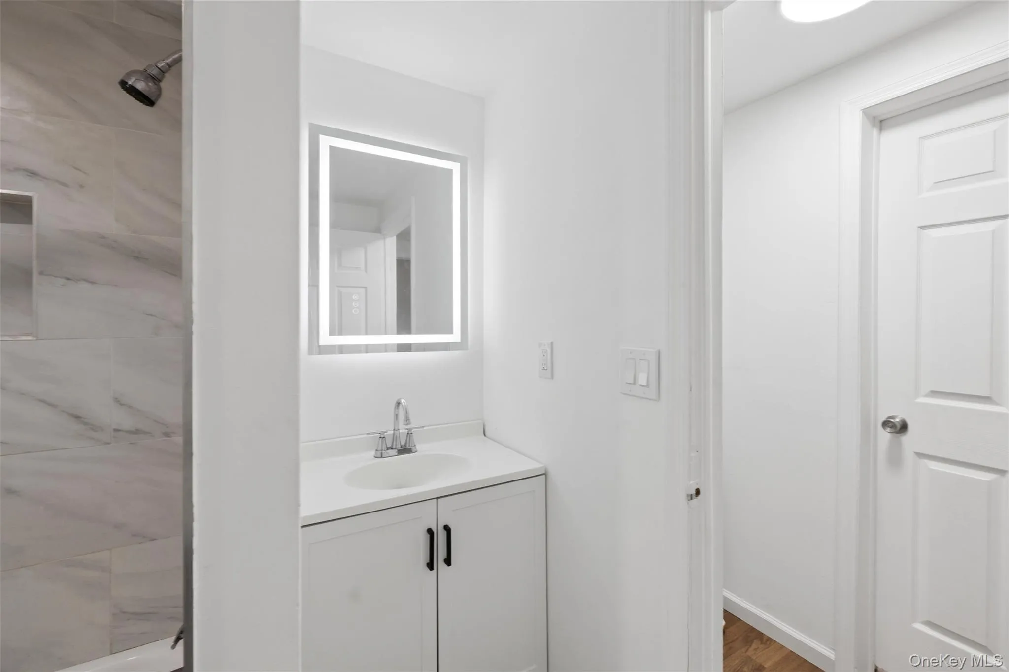 16 Arlington Avenue, Babylon, NY, 3 Bedrooms Bedrooms, 5 Rooms Rooms,1 BathroomBathrooms,Residential,For Rent,Arlington,0,KEY1011732 16 Arlington Avenue, Babylon, NY, 3 Bedrooms Bedrooms, 5 Rooms Rooms,1 BathroomBathrooms,Residential,For Rent,Arlington,0,KEY1011732