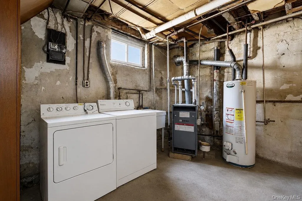 133-22 85th Street, New York, NY, 3 Bedrooms Bedrooms, 6 Rooms Rooms,1 BathroomBathrooms,Residential,For Rent,85th,0,1011734 133-22 85th Street, New York, NY, 3 Bedrooms Bedrooms, 6 Rooms Rooms,1 BathroomBathrooms,Residential,For Rent,85th,0,1011734
