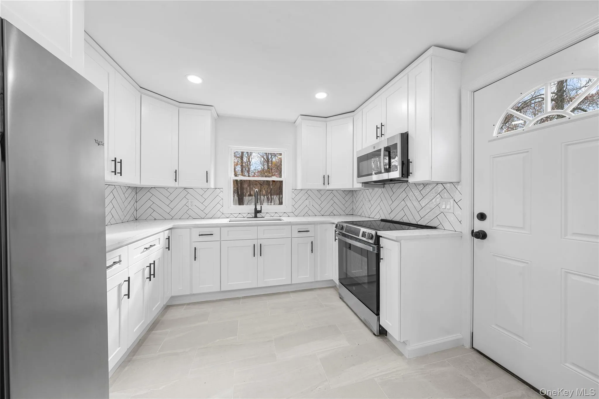 78 Carr Lane, Brookhaven, NY, 4 Bedrooms Bedrooms, 7 Rooms Rooms,1 BathroomBathrooms,Residential,For Rent,Carr,0,1011736 78 Carr Lane, Brookhaven, NY, 4 Bedrooms Bedrooms, 7 Rooms Rooms,1 BathroomBathrooms,Residential,For Rent,Carr,0,1011736
