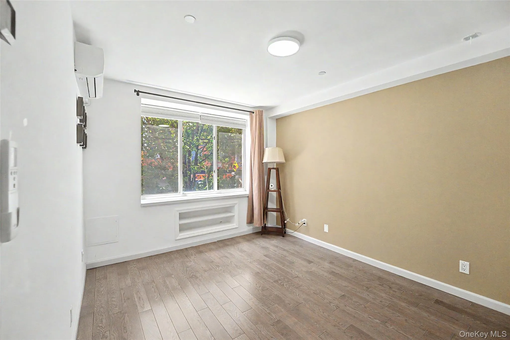 43-17 Union Street, New York, NY, 2 Bedrooms Bedrooms, 4 Rooms Rooms,2 BathroomsBathrooms,Residential,For Rent,Union,0,1011737 43-17 Union Street, New York, NY, 2 Bedrooms Bedrooms, 4 Rooms Rooms,2 BathroomsBathrooms,Residential,For Rent,Union,0,1011737