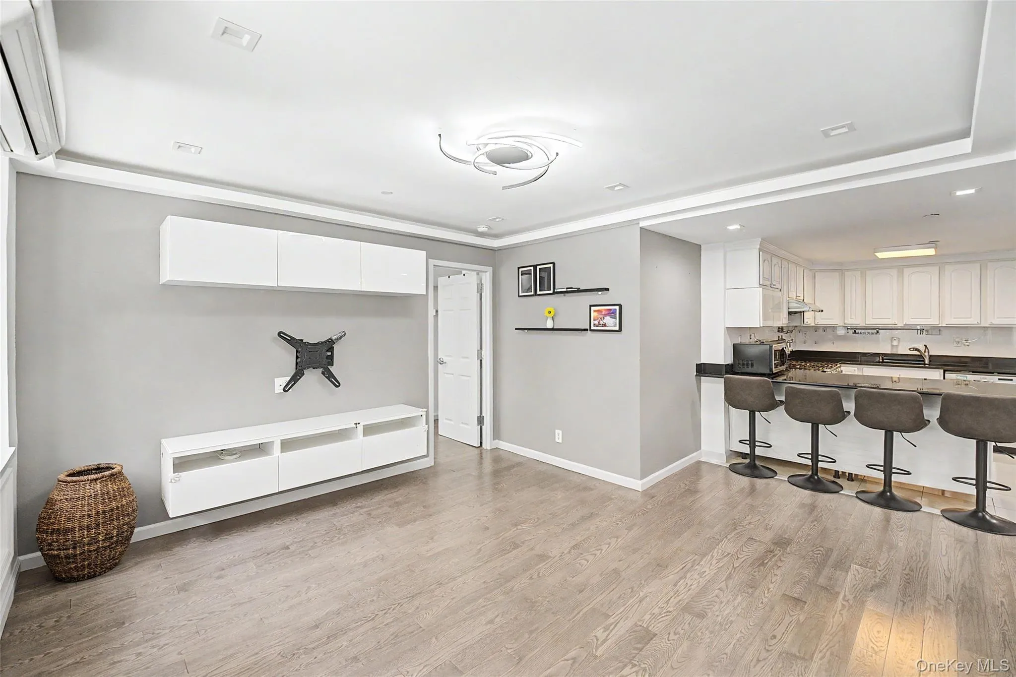 43-17 Union Street, New York, NY, 2 Bedrooms Bedrooms, 4 Rooms Rooms,2 BathroomsBathrooms,Residential,For Rent,Union,0,1011737 43-17 Union Street, New York, NY, 2 Bedrooms Bedrooms, 4 Rooms Rooms,2 BathroomsBathrooms,Residential,For Rent,Union,0,1011737