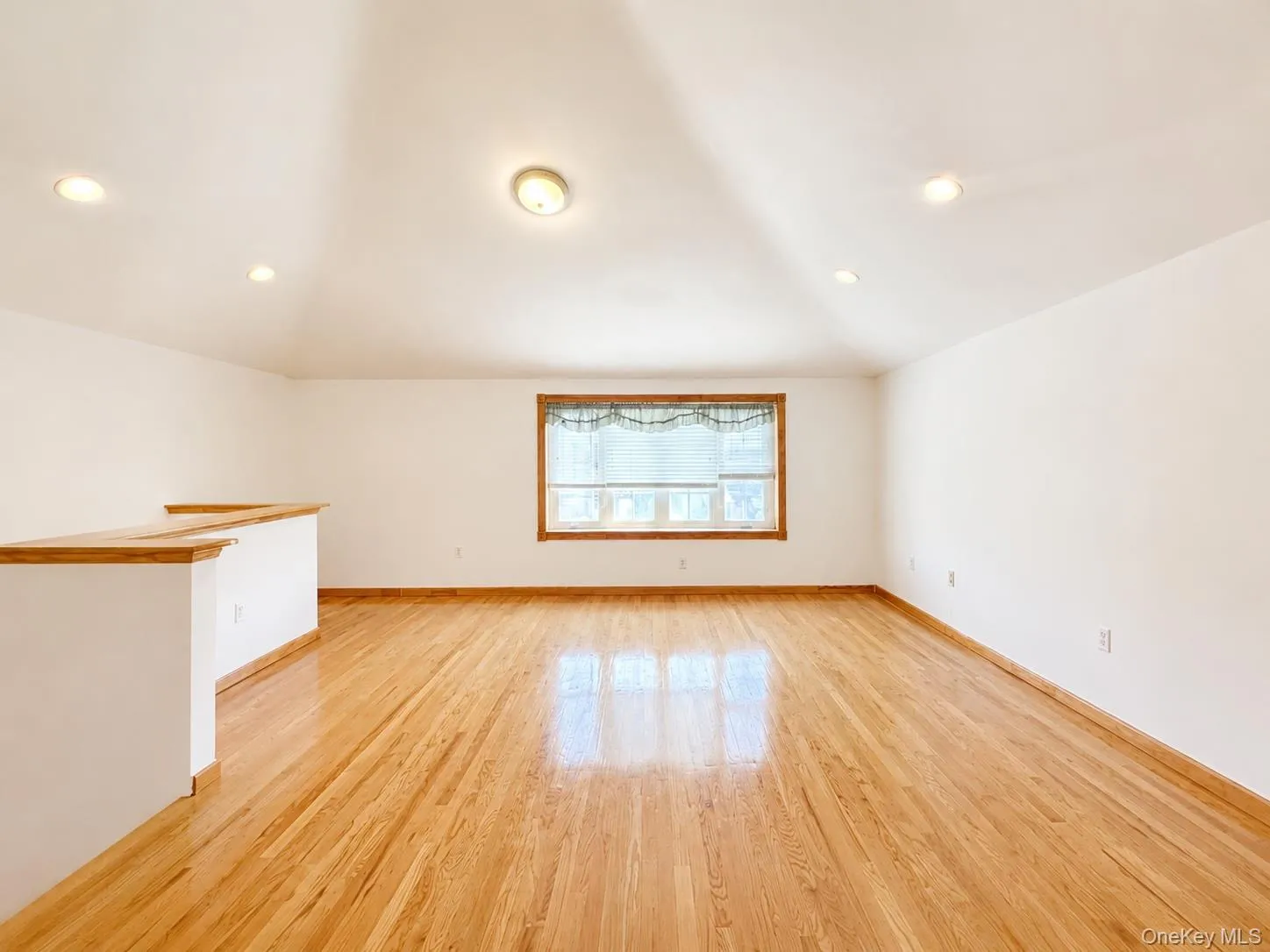 6563 Hull Avenue, New York, NY, 3 Bedrooms Bedrooms, 5 Rooms Rooms,2 BathroomsBathrooms,Residential Lease,For Rent,Hull,0,1011744 6563 Hull Avenue, New York, NY, 3 Bedrooms Bedrooms, 5 Rooms Rooms,2 BathroomsBathrooms,Residential Lease,For Rent,Hull,0,1011744