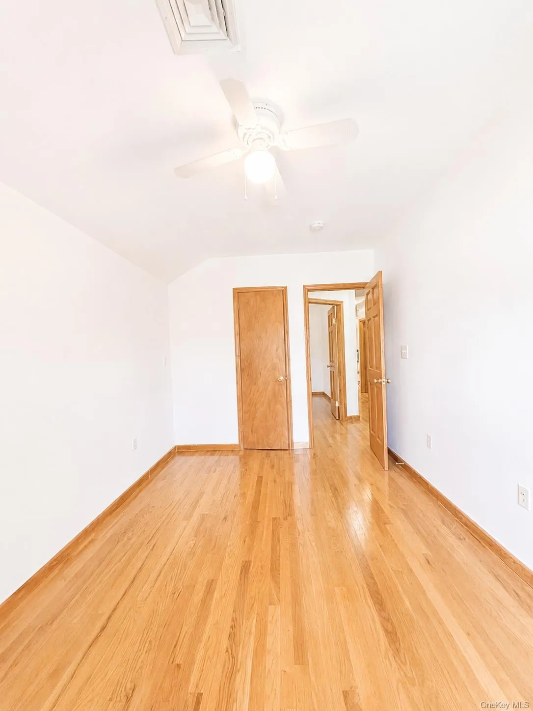 6563 Hull Avenue, New York, NY, 3 Bedrooms Bedrooms, 5 Rooms Rooms,2 BathroomsBathrooms,Residential Lease,For Rent,Hull,0,1011744 6563 Hull Avenue, New York, NY, 3 Bedrooms Bedrooms, 5 Rooms Rooms,2 BathroomsBathrooms,Residential Lease,For Rent,Hull,0,1011744