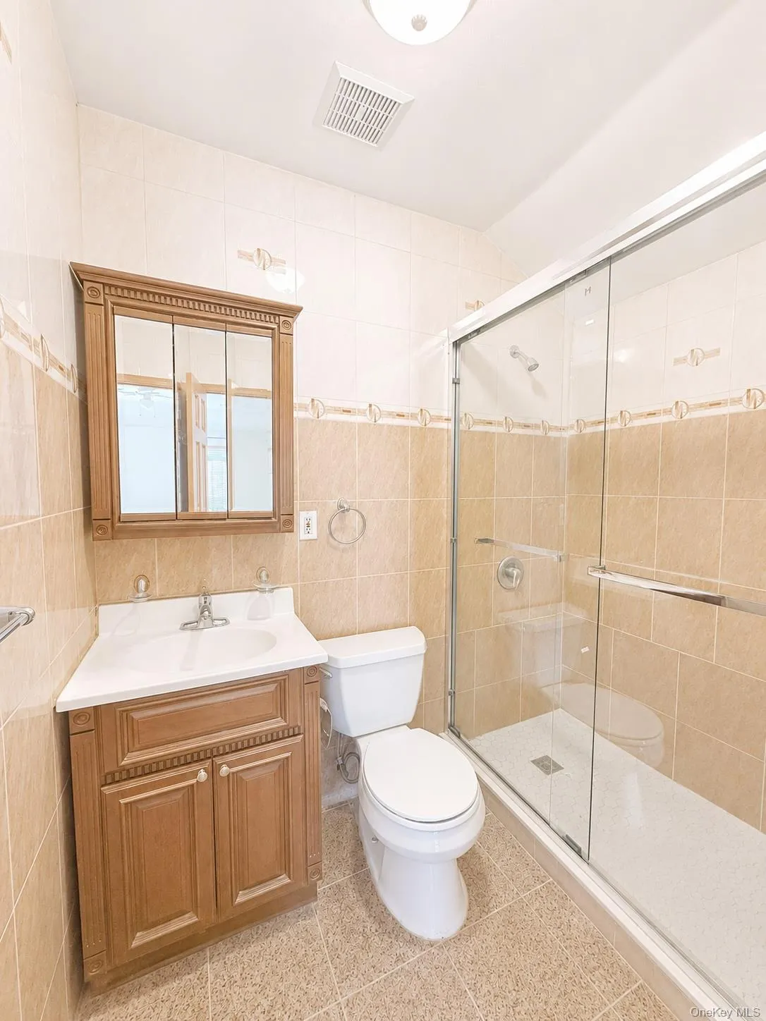 6563 Hull Avenue, New York, NY, 3 Bedrooms Bedrooms, 5 Rooms Rooms,2 BathroomsBathrooms,Residential Lease,For Rent,Hull,0,1011744 6563 Hull Avenue, New York, NY, 3 Bedrooms Bedrooms, 5 Rooms Rooms,2 BathroomsBathrooms,Residential Lease,For Rent,Hull,0,1011744