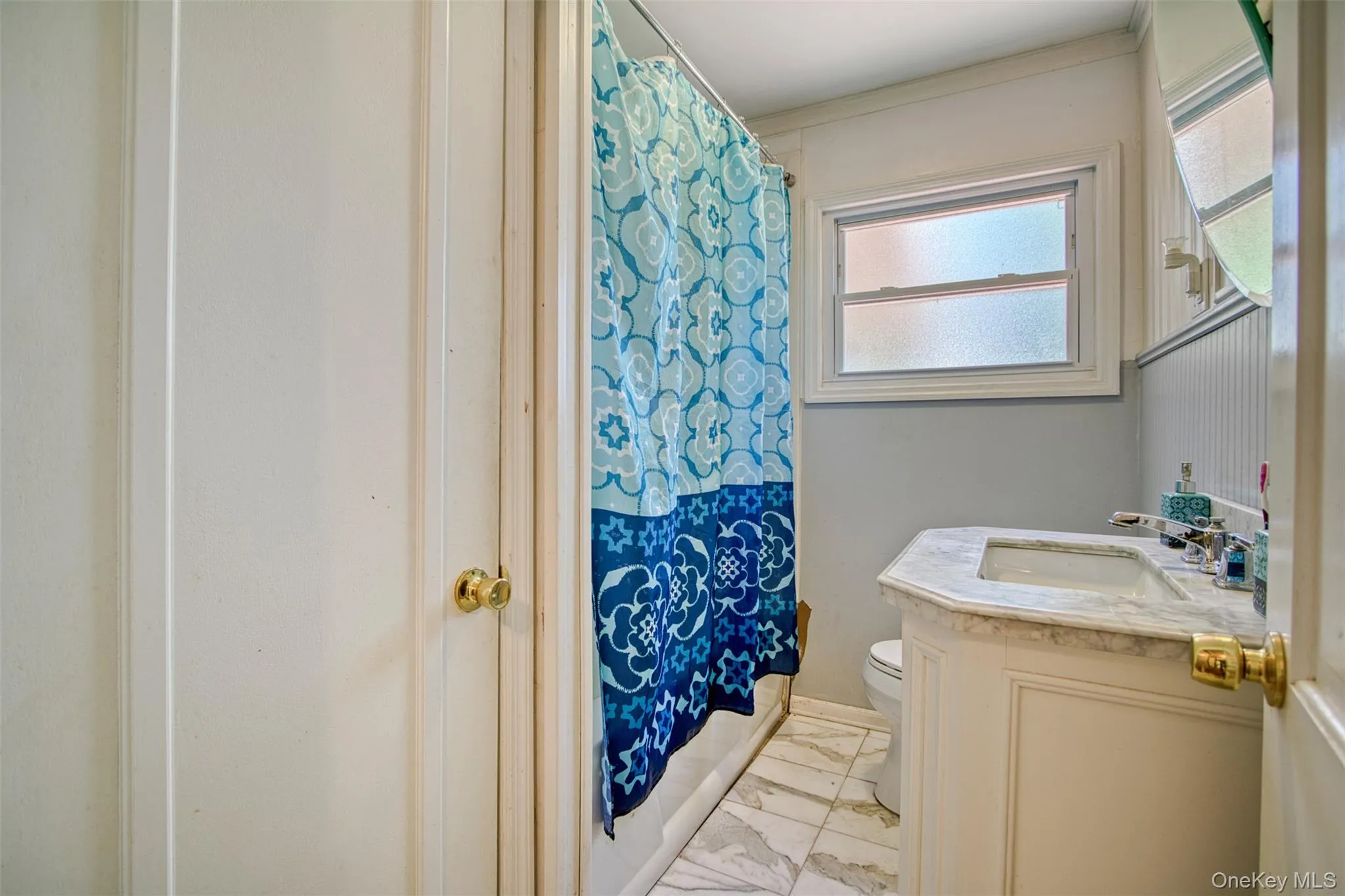 Full bathroom on first floor. Full bathroom on first floor.