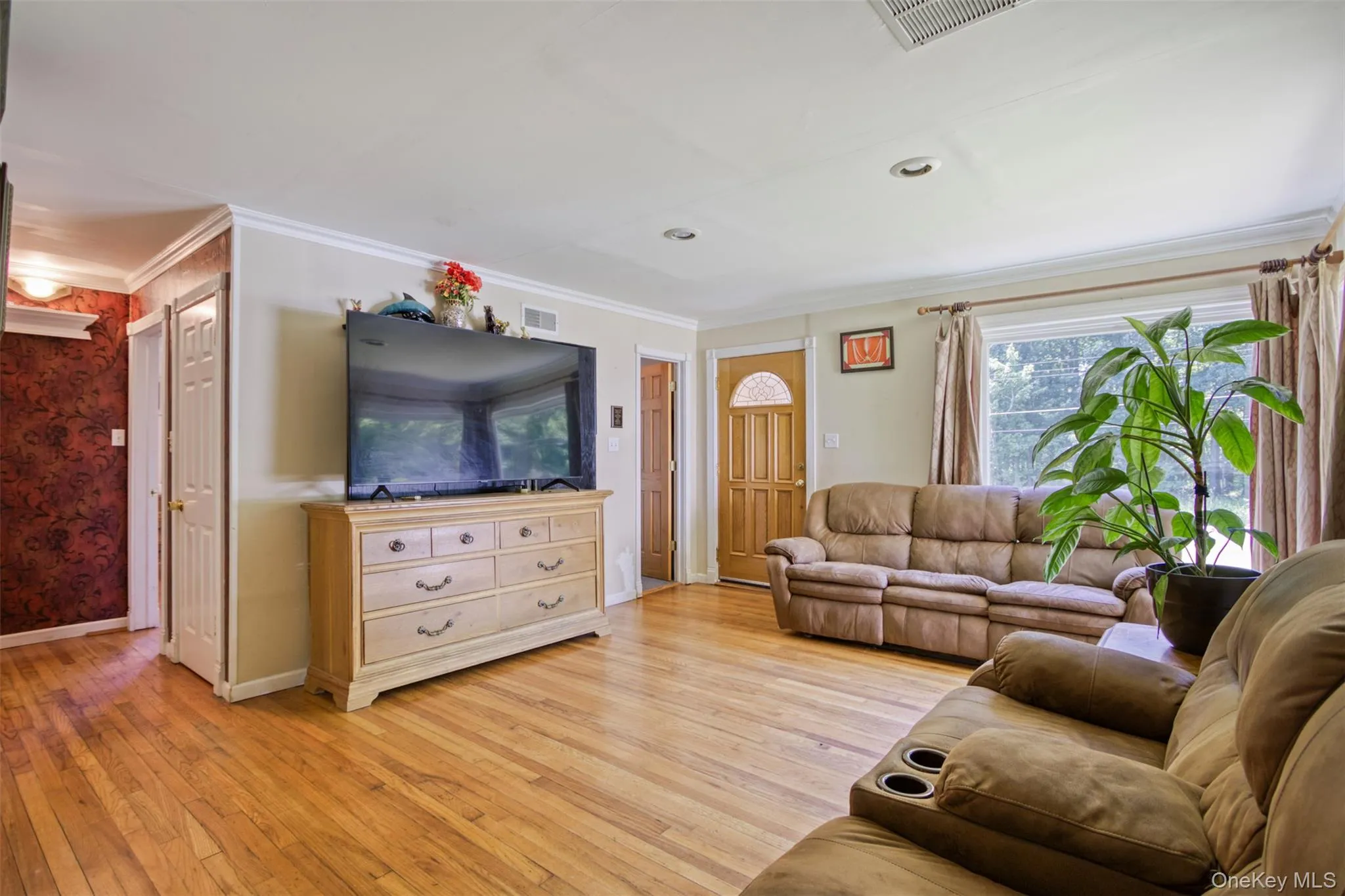 32 Mager Avenue, Liberty, NY, 3 Bedrooms Bedrooms, 7 Rooms Rooms,2 BathroomsBathrooms,Residential,For Rent,Mager,0,1011746 32 Mager Avenue, Liberty, NY, 3 Bedrooms Bedrooms, 7 Rooms Rooms,2 BathroomsBathrooms,Residential,For Rent,Mager,0,1011746