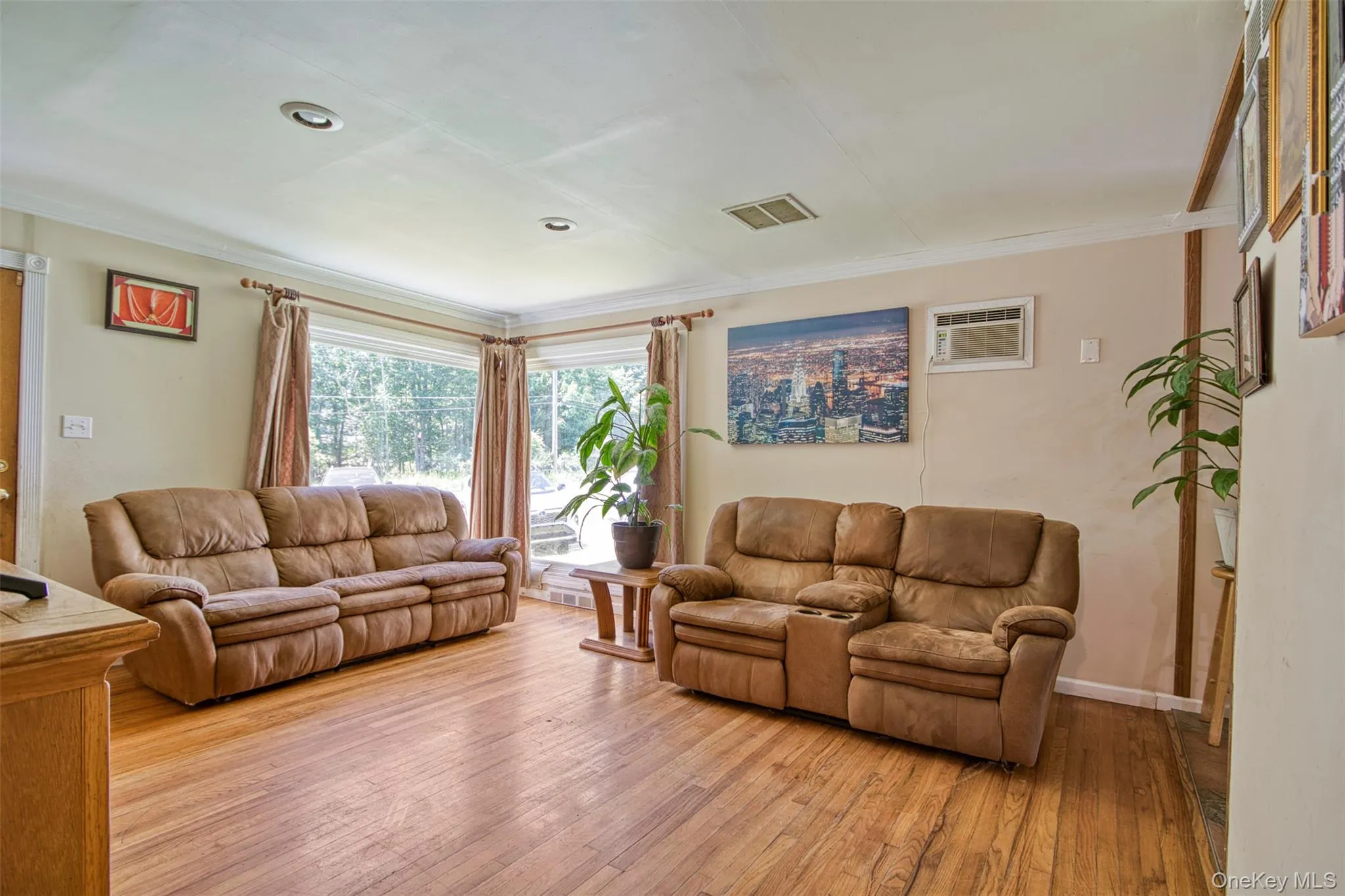 32 Mager Avenue, Liberty, NY, 3 Bedrooms Bedrooms, 7 Rooms Rooms,2 BathroomsBathrooms,Residential,For Rent,Mager,0,1011746 32 Mager Avenue, Liberty, NY, 3 Bedrooms Bedrooms, 7 Rooms Rooms,2 BathroomsBathrooms,Residential,For Rent,Mager,0,1011746