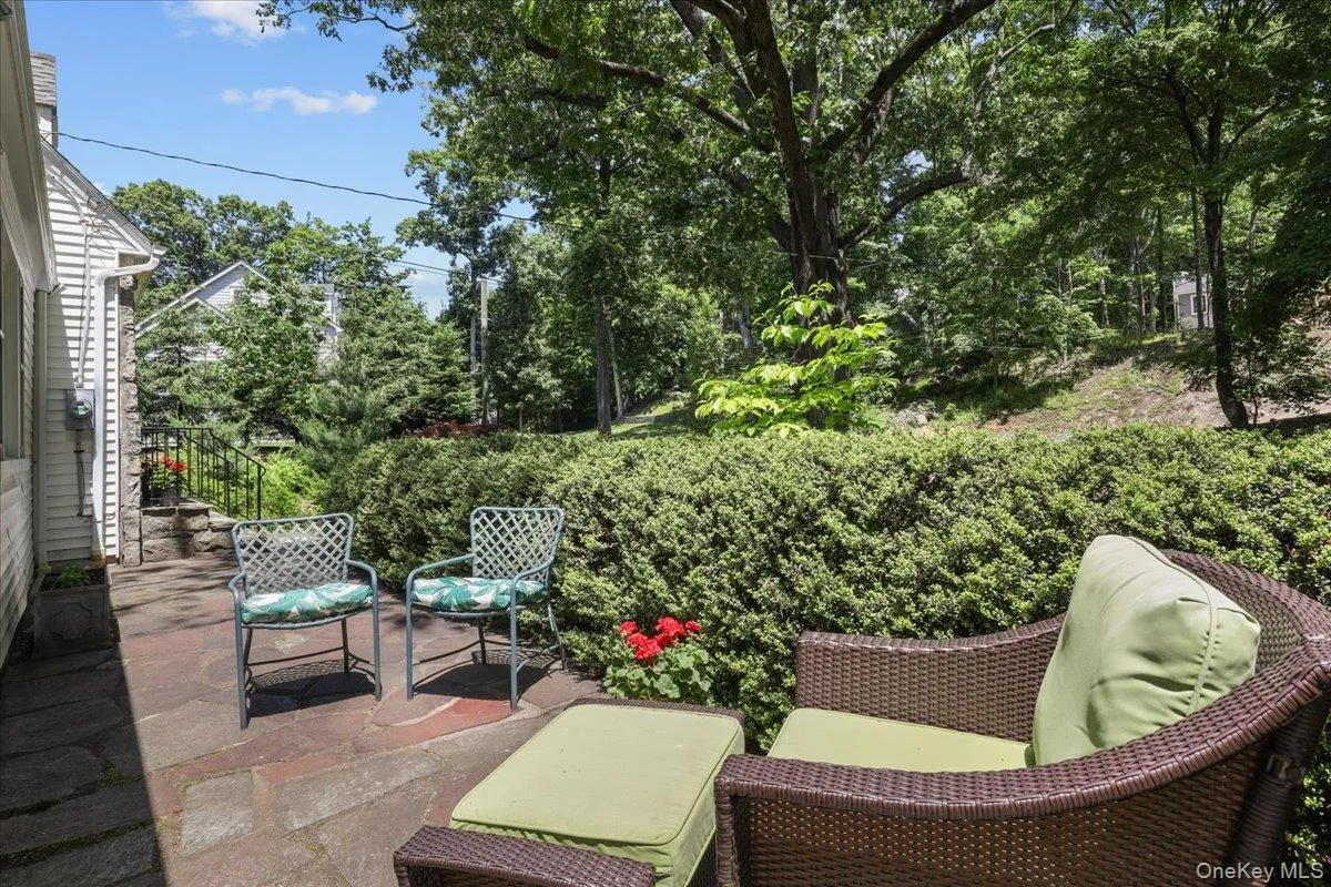 51 Laurel Drive, Mount Kisco, NY, 3 Bedrooms Bedrooms, 10 Rooms Rooms,2 BathroomsBathrooms,Residential,For Rent,Laurel,0,1011748 51 Laurel Drive, Mount Kisco, NY, 3 Bedrooms Bedrooms, 10 Rooms Rooms,2 BathroomsBathrooms,Residential,For Rent,Laurel,0,1011748