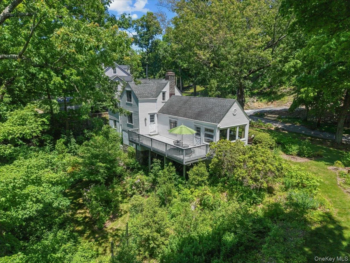51 Laurel Drive, Mount Kisco, NY, 3 Bedrooms Bedrooms, 10 Rooms Rooms,2 BathroomsBathrooms,Residential,For Rent,Laurel,0,1011748 51 Laurel Drive, Mount Kisco, NY, 3 Bedrooms Bedrooms, 10 Rooms Rooms,2 BathroomsBathrooms,Residential,For Rent,Laurel,0,1011748
