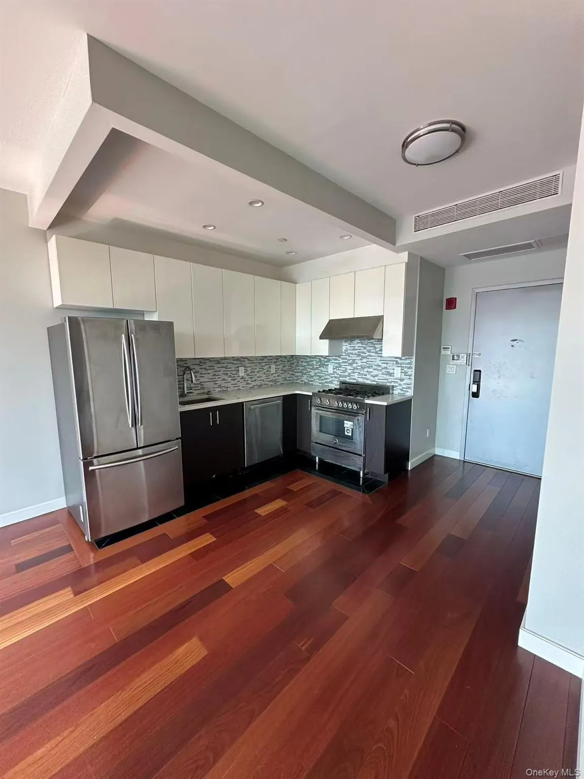 14238 37th Avenue, New York, NY, 1 Bedroom Bedrooms, 3 Rooms Rooms,1 BathroomBathrooms,Residential,For Rent,37th,0,1011749 14238 37th Avenue, New York, NY, 1 Bedroom Bedrooms, 3 Rooms Rooms,1 BathroomBathrooms,Residential,For Rent,37th,0,1011749