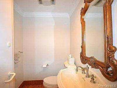 100 cuttermill Road, North Hempstead, NY, 2 Bedrooms Bedrooms, 5 Rooms Rooms,2 BathroomsBathrooms,Residential Lease,For Rent,cuttermill,0,1011751 100 cuttermill Road, North Hempstead, NY, 2 Bedrooms Bedrooms, 5 Rooms Rooms,2 BathroomsBathrooms,Residential Lease,For Rent,cuttermill,0,1011751