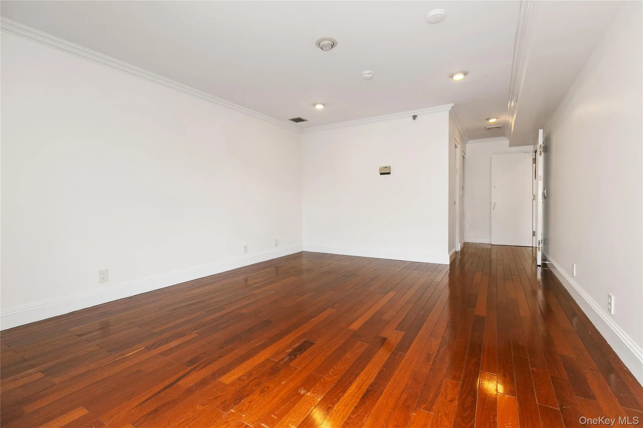 100 cuttermill Road, North Hempstead, NY, 2 Bedrooms Bedrooms, 5 Rooms Rooms,2 BathroomsBathrooms,Residential Lease,For Rent,cuttermill,0,1011751 100 cuttermill Road, North Hempstead, NY, 2 Bedrooms Bedrooms, 5 Rooms Rooms,2 BathroomsBathrooms,Residential Lease,For Rent,cuttermill,0,1011751
