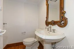 100 cuttermill Road, North Hempstead, NY, 2 Bedrooms Bedrooms, 5 Rooms Rooms,2 BathroomsBathrooms,Residential Lease,For Rent,cuttermill,0,1011751 100 cuttermill Road, North Hempstead, NY, 2 Bedrooms Bedrooms, 5 Rooms Rooms,2 BathroomsBathrooms,Residential Lease,For Rent,cuttermill,0,1011751