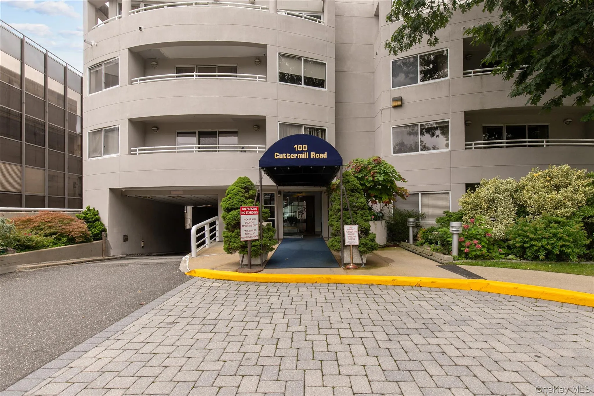 100 cuttermill Road, North Hempstead, NY, 2 Bedrooms Bedrooms, 5 Rooms Rooms,2 BathroomsBathrooms,Residential Lease,For Rent,cuttermill,0,1011751 100 cuttermill Road, North Hempstead, NY, 2 Bedrooms Bedrooms, 5 Rooms Rooms,2 BathroomsBathrooms,Residential Lease,For Rent,cuttermill,0,1011751