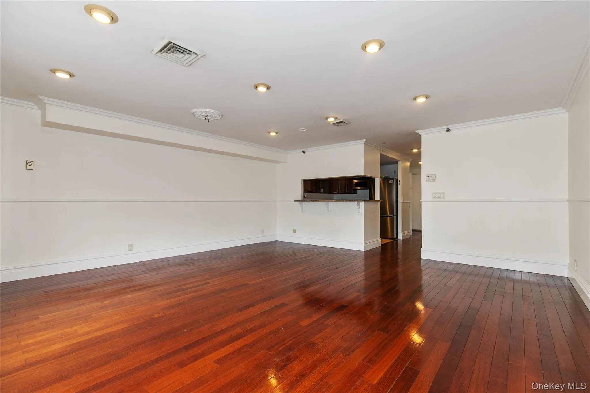 100 cuttermill Road, North Hempstead, NY, 2 Bedrooms Bedrooms, 5 Rooms Rooms,2 BathroomsBathrooms,Residential Lease,For Rent,cuttermill,0,1011751 100 cuttermill Road, North Hempstead, NY, 2 Bedrooms Bedrooms, 5 Rooms Rooms,2 BathroomsBathrooms,Residential Lease,For Rent,cuttermill,0,1011751