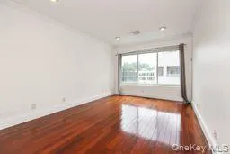 100 cuttermill Road, North Hempstead, NY, 2 Bedrooms Bedrooms, 5 Rooms Rooms,2 BathroomsBathrooms,Residential Lease,For Rent,cuttermill,0,1011751 100 cuttermill Road, North Hempstead, NY, 2 Bedrooms Bedrooms, 5 Rooms Rooms,2 BathroomsBathrooms,Residential Lease,For Rent,cuttermill,0,1011751