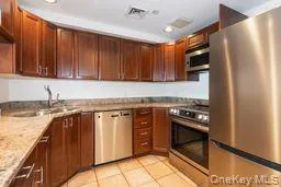 100 cuttermill Road, North Hempstead, NY, 2 Bedrooms Bedrooms, 5 Rooms Rooms,2 BathroomsBathrooms,Residential Lease,For Rent,cuttermill,0,1011751 100 cuttermill Road, North Hempstead, NY, 2 Bedrooms Bedrooms, 5 Rooms Rooms,2 BathroomsBathrooms,Residential Lease,For Rent,cuttermill,0,1011751