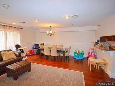 100 cuttermill Road, North Hempstead, NY, 2 Bedrooms Bedrooms, 5 Rooms Rooms,2 BathroomsBathrooms,Residential Lease,For Rent,cuttermill,0,1011751 100 cuttermill Road, North Hempstead, NY, 2 Bedrooms Bedrooms, 5 Rooms Rooms,2 BathroomsBathrooms,Residential Lease,For Rent,cuttermill,0,1011751