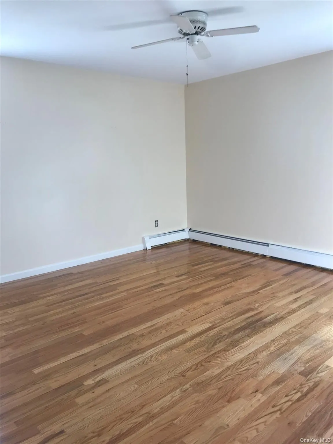 8 Locust Street, Oyster Bay, NY, 3 Bedrooms Bedrooms, 4 Rooms Rooms,1 BathroomBathrooms,Residential Lease,For Rent,Locust,0,1011753 8 Locust Street, Oyster Bay, NY, 3 Bedrooms Bedrooms, 4 Rooms Rooms,1 BathroomBathrooms,Residential Lease,For Rent,Locust,0,1011753