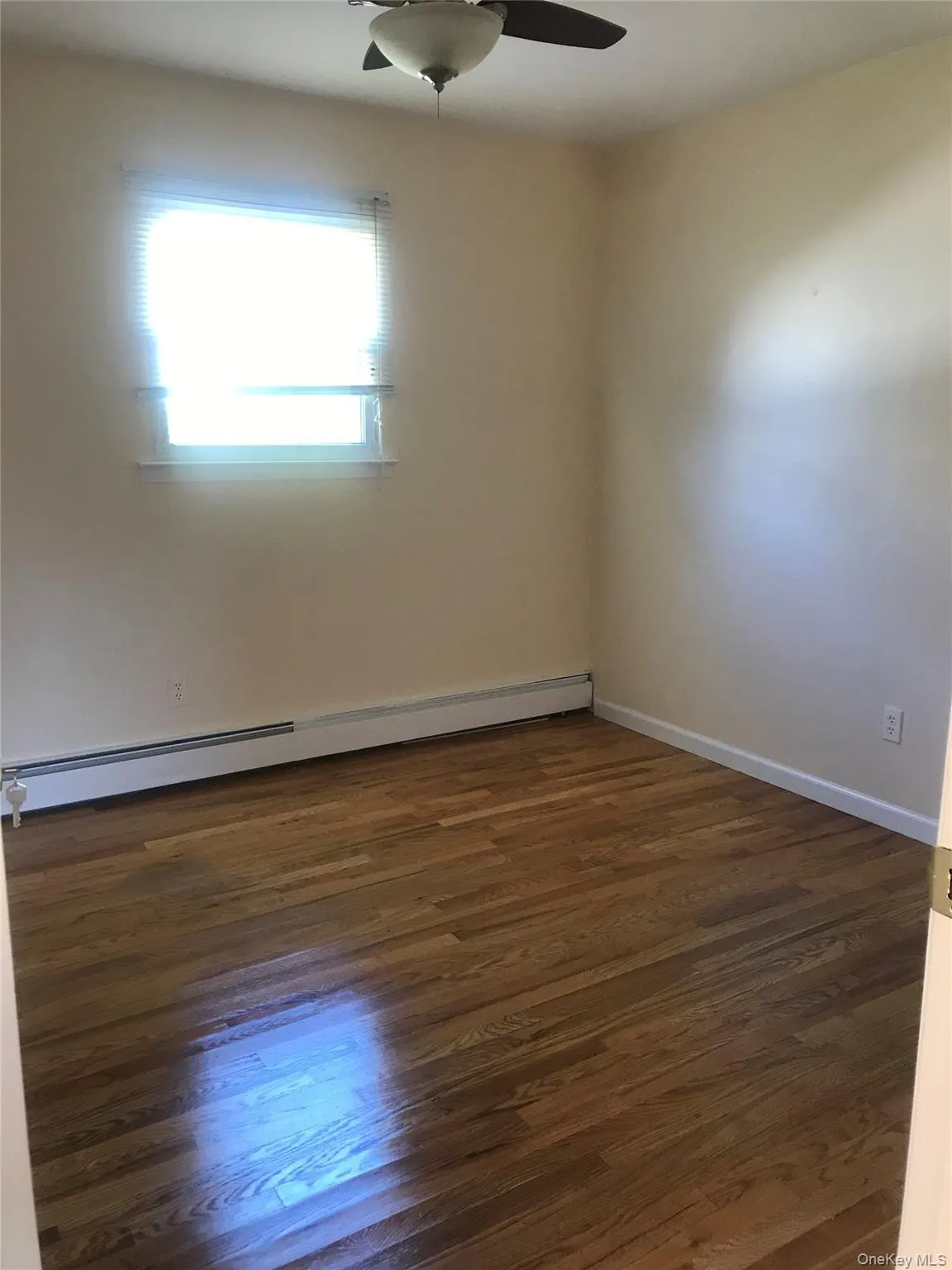 8 Locust Street, Oyster Bay, NY, 3 Bedrooms Bedrooms, 4 Rooms Rooms,1 BathroomBathrooms,Residential Lease,For Rent,Locust,0,1011753 8 Locust Street, Oyster Bay, NY, 3 Bedrooms Bedrooms, 4 Rooms Rooms,1 BathroomBathrooms,Residential Lease,For Rent,Locust,0,1011753