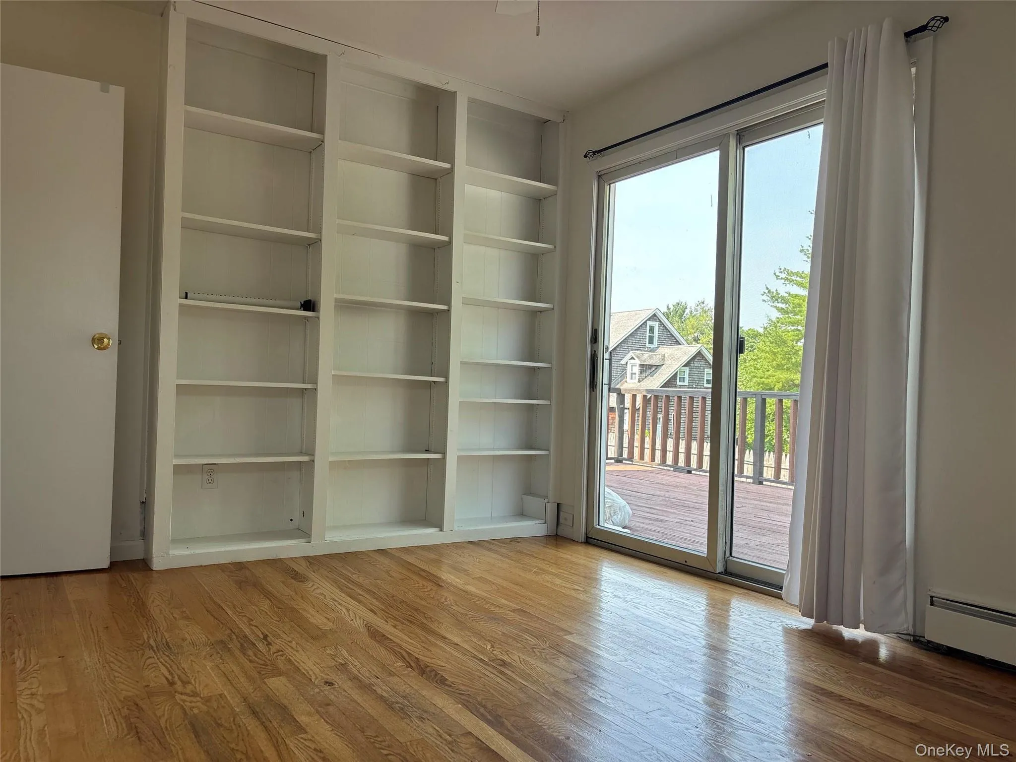 8 Locust Street, Oyster Bay, NY, 4 Bedrooms Bedrooms, 7 Rooms Rooms,2 BathroomsBathrooms,Residential Lease,For Rent,Locust,0,1011753 8 Locust Street, Oyster Bay, NY, 4 Bedrooms Bedrooms, 7 Rooms Rooms,2 BathroomsBathrooms,Residential Lease,For Rent,Locust,0,1011753