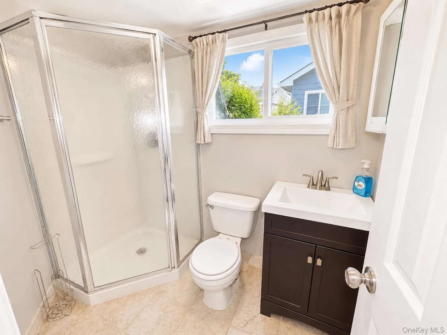 110 Blue Point Road, Islip, NY, 4 Bedrooms Bedrooms, 6 Rooms Rooms,2 BathroomsBathrooms,Residential,For Rent,Blue Point,0,1011754 110 Blue Point Road, Islip, NY, 4 Bedrooms Bedrooms, 6 Rooms Rooms,2 BathroomsBathrooms,Residential,For Rent,Blue Point,0,1011754