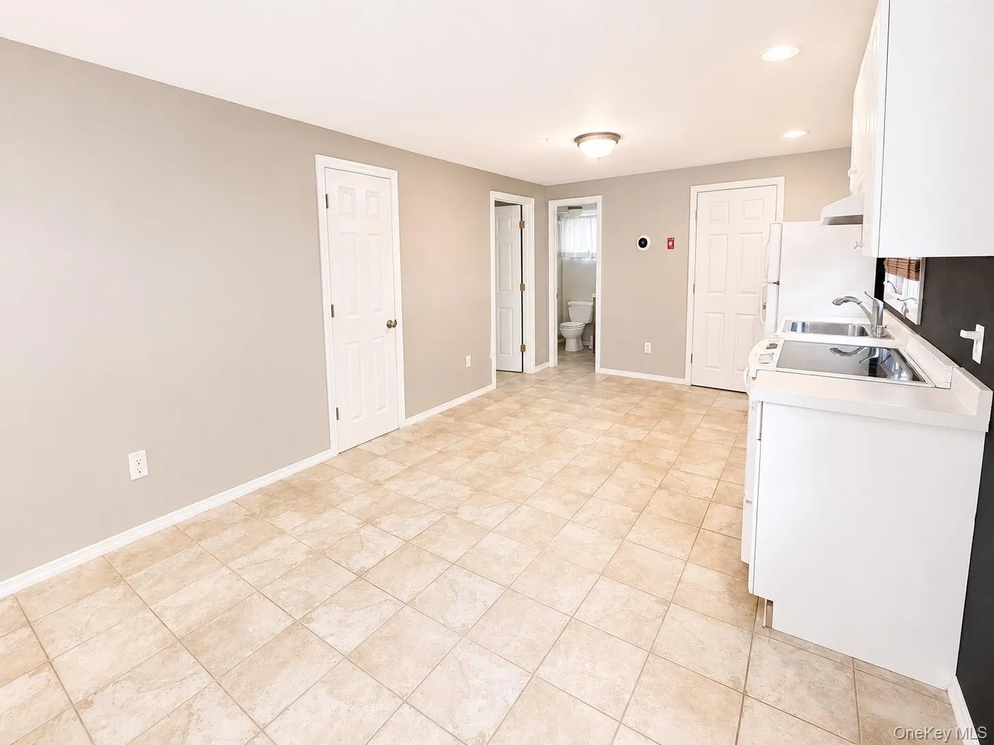 110 Blue Point Road, Islip, NY, 4 Bedrooms Bedrooms, 6 Rooms Rooms,2 BathroomsBathrooms,Residential,For Rent,Blue Point,0,1011754 110 Blue Point Road, Islip, NY, 4 Bedrooms Bedrooms, 6 Rooms Rooms,2 BathroomsBathrooms,Residential,For Rent,Blue Point,0,1011754