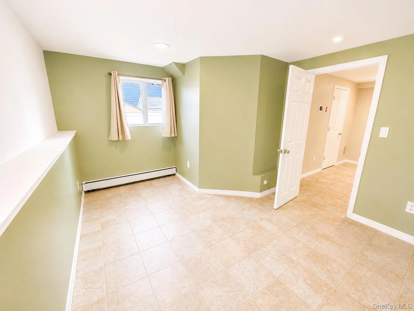 110 Blue Point Road, Islip, NY, 4 Bedrooms Bedrooms, 6 Rooms Rooms,2 BathroomsBathrooms,Residential,For Rent,Blue Point,0,1011754 110 Blue Point Road, Islip, NY, 4 Bedrooms Bedrooms, 6 Rooms Rooms,2 BathroomsBathrooms,Residential,For Rent,Blue Point,0,1011754