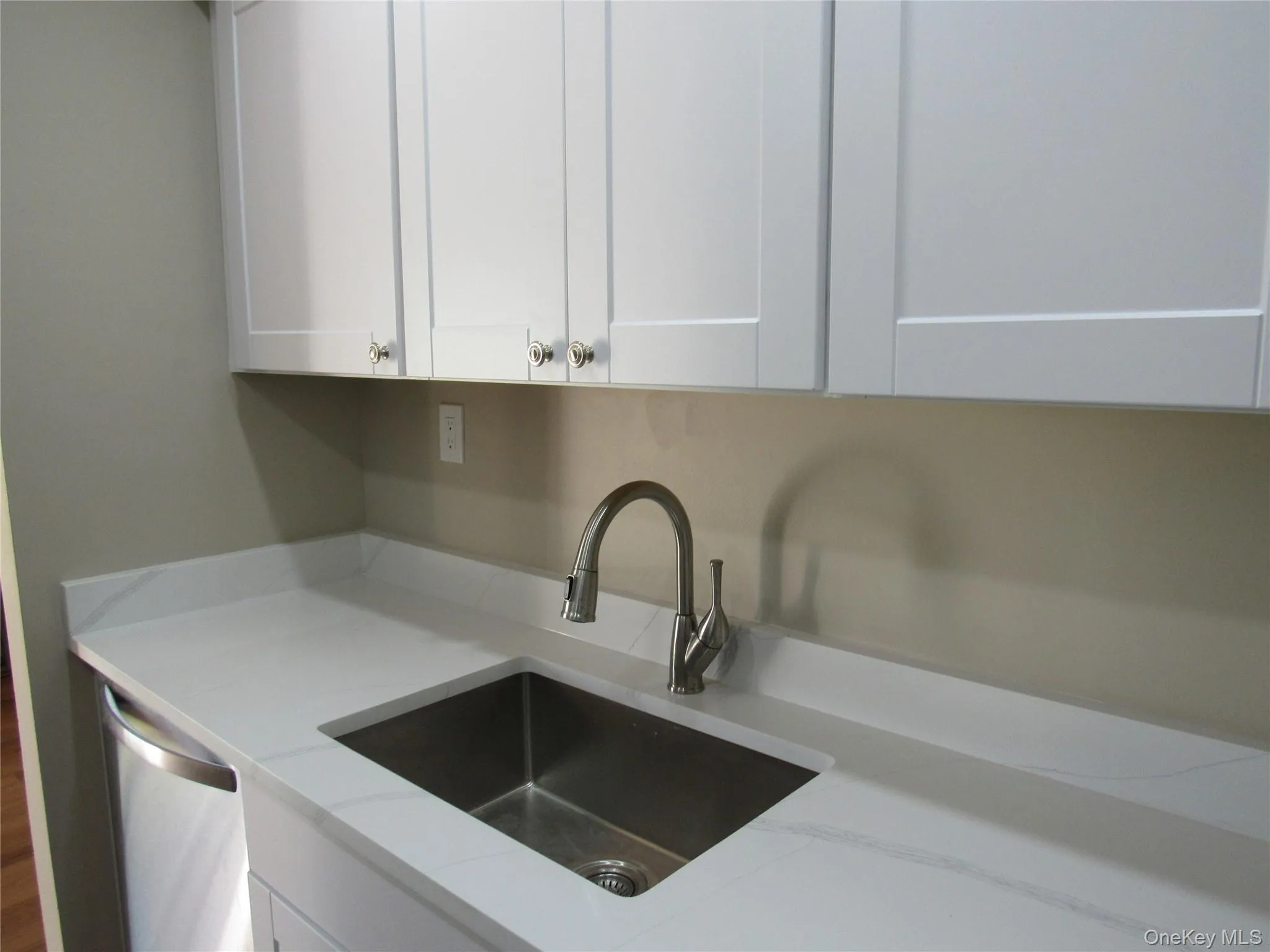 2 Fortune Road, Middletown, NY, 1 Bedroom Bedrooms, 3 Rooms Rooms,1 BathroomBathrooms,Residential Lease,For Rent,Fortune,0,1011761 2 Fortune Road, Middletown, NY, 1 Bedroom Bedrooms, 3 Rooms Rooms,1 BathroomBathrooms,Residential Lease,For Rent,Fortune,0,1011761