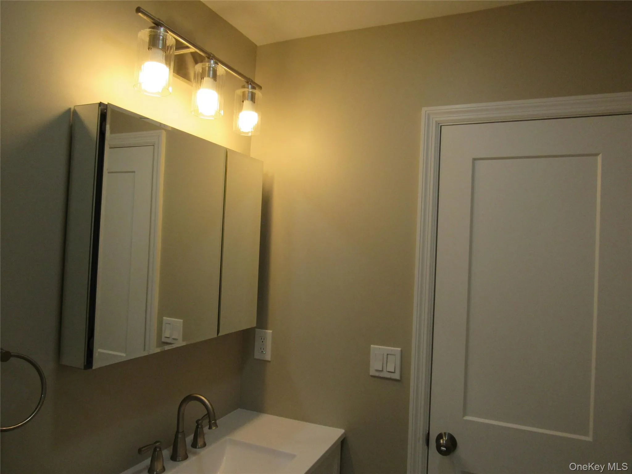 2 Fortune Road, Middletown, NY, 1 Bedroom Bedrooms, 3 Rooms Rooms,1 BathroomBathrooms,Residential Lease,For Rent,Fortune,0,1011761 2 Fortune Road, Middletown, NY, 1 Bedroom Bedrooms, 3 Rooms Rooms,1 BathroomBathrooms,Residential Lease,For Rent,Fortune,0,1011761