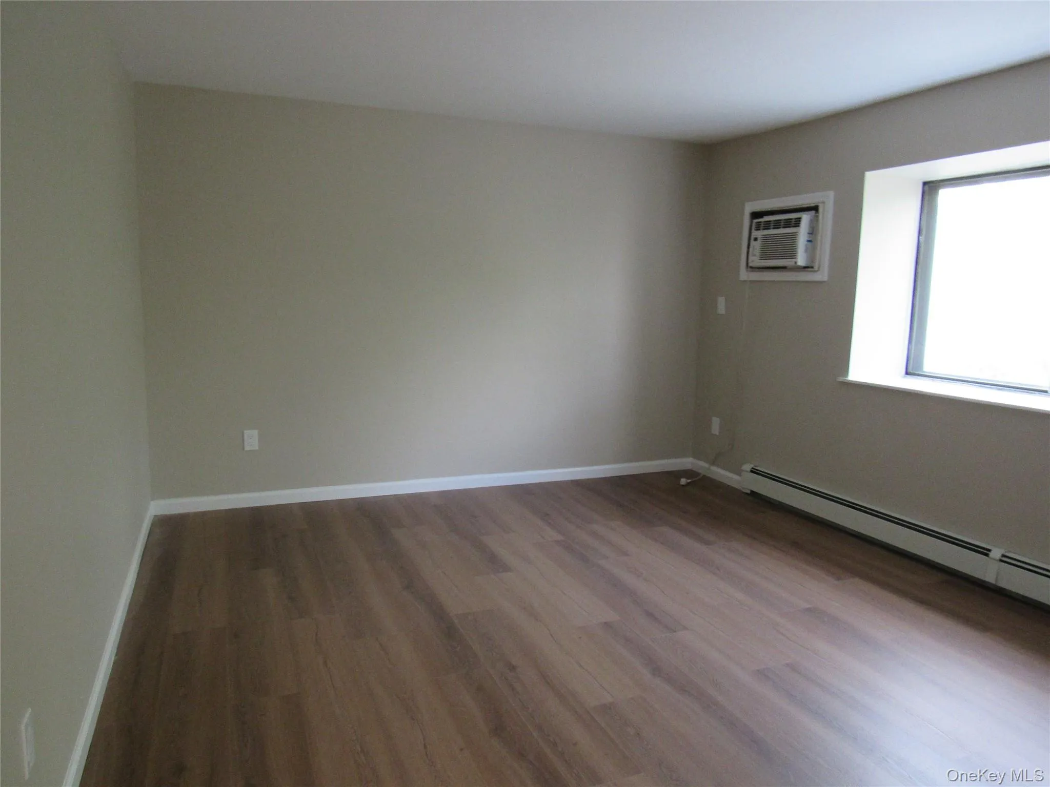 2 Fortune Road, Middletown, NY, 1 Bedroom Bedrooms, 3 Rooms Rooms,1 BathroomBathrooms,Residential Lease,For Rent,Fortune,0,1011761 2 Fortune Road, Middletown, NY, 1 Bedroom Bedrooms, 3 Rooms Rooms,1 BathroomBathrooms,Residential Lease,For Rent,Fortune,0,1011761