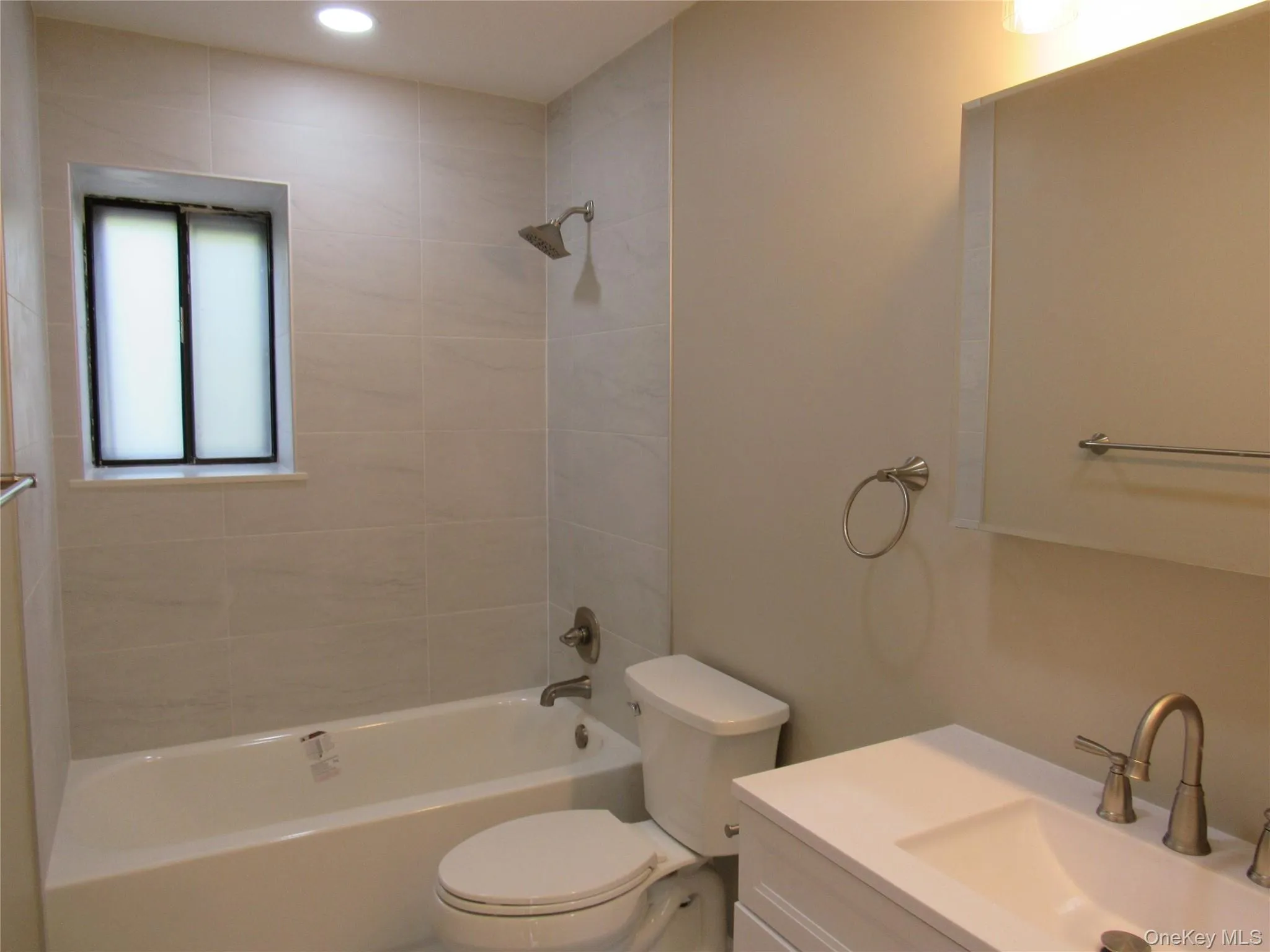 2 Fortune Road, Middletown, NY, 1 Bedroom Bedrooms, 3 Rooms Rooms,1 BathroomBathrooms,Residential Lease,For Rent,Fortune,0,1011761 2 Fortune Road, Middletown, NY, 1 Bedroom Bedrooms, 3 Rooms Rooms,1 BathroomBathrooms,Residential Lease,For Rent,Fortune,0,1011761
