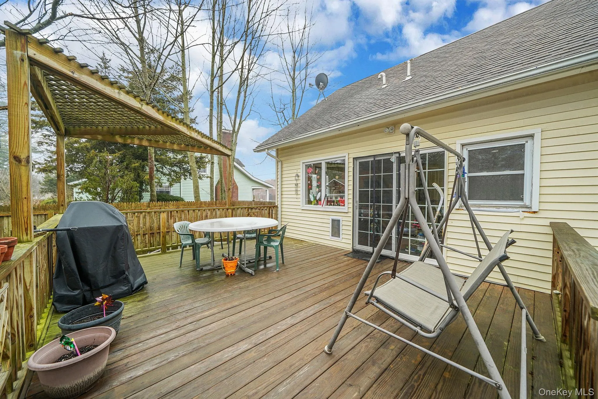 14 Tuttle Avenue, Southampton, NY, 3 Bedrooms Bedrooms, 7 Rooms Rooms,1 BathroomBathrooms,Residential,For Rent,Tuttle,0,1011763 14 Tuttle Avenue, Southampton, NY, 3 Bedrooms Bedrooms, 7 Rooms Rooms,1 BathroomBathrooms,Residential,For Rent,Tuttle,0,1011763