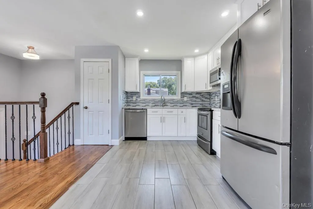220 Adirondack Drive, Brookhaven, NY, 6 Bedrooms Bedrooms, 9 Rooms Rooms,2 BathroomsBathrooms,Residential,For Rent,Adirondack,0,1011767 220 Adirondack Drive, Brookhaven, NY, 6 Bedrooms Bedrooms, 9 Rooms Rooms,2 BathroomsBathrooms,Residential,For Rent,Adirondack,0,1011767
