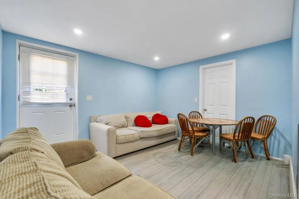 220 Adirondack Drive, Brookhaven, NY, 6 Bedrooms Bedrooms, 9 Rooms Rooms,2 BathroomsBathrooms,Residential,For Rent,Adirondack,0,1011767 220 Adirondack Drive, Brookhaven, NY, 6 Bedrooms Bedrooms, 9 Rooms Rooms,2 BathroomsBathrooms,Residential,For Rent,Adirondack,0,1011767