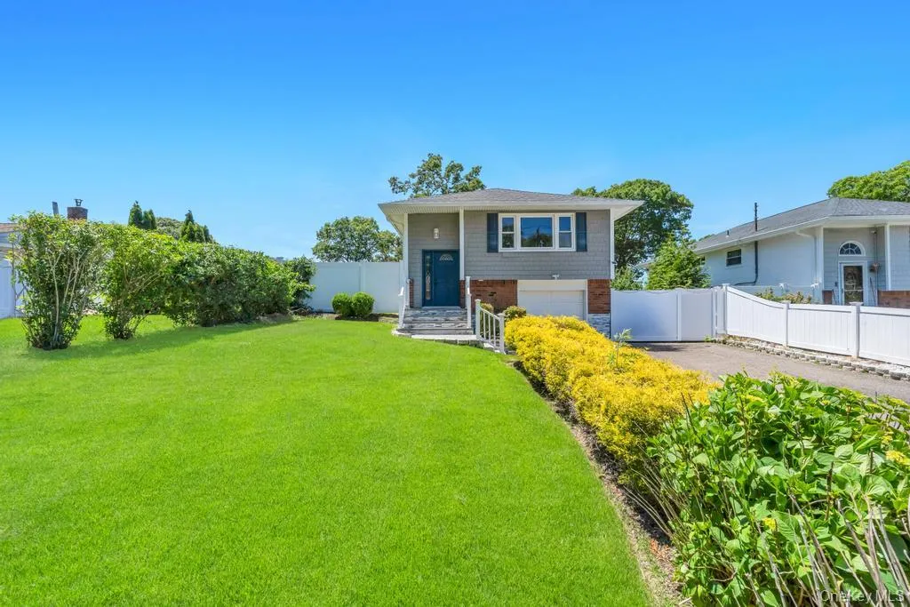 220 Adirondack Drive, Brookhaven, NY, 6 Bedrooms Bedrooms, 9 Rooms Rooms,2 BathroomsBathrooms,Residential,For Rent,Adirondack,0,1011767 220 Adirondack Drive, Brookhaven, NY, 6 Bedrooms Bedrooms, 9 Rooms Rooms,2 BathroomsBathrooms,Residential,For Rent,Adirondack,0,1011767