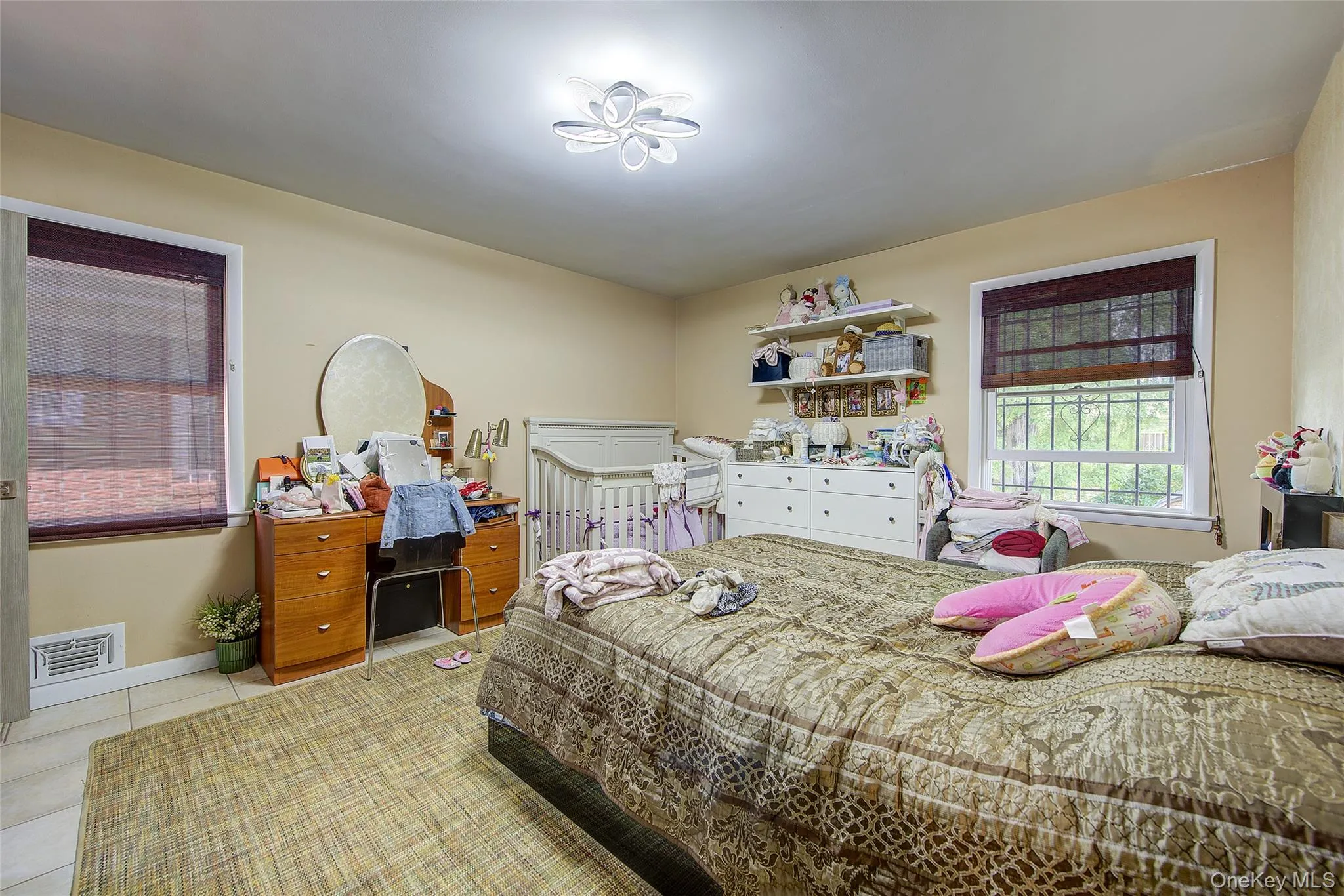 71-15 167th Street, New York, NY, 3 Bedrooms Bedrooms, 6 Rooms Rooms,3 BathroomsBathrooms,Residential,For Rent,167th,0,1011768 71-15 167th Street, New York, NY, 3 Bedrooms Bedrooms, 6 Rooms Rooms,3 BathroomsBathrooms,Residential,For Rent,167th,0,1011768