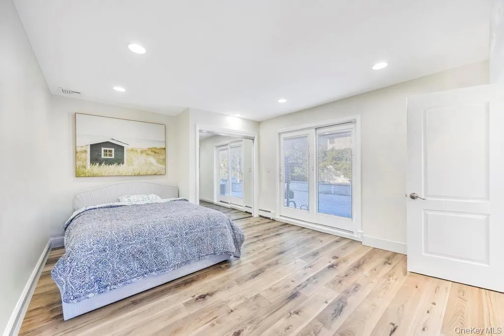 3 Avelaine Court, Babylon, NY, 5 Bedrooms Bedrooms, 8 Rooms Rooms,2 BathroomsBathrooms,Residential,For Rent,Avelaine,0,1011769 3 Avelaine Court, Babylon, NY, 5 Bedrooms Bedrooms, 8 Rooms Rooms,2 BathroomsBathrooms,Residential,For Rent,Avelaine,0,1011769