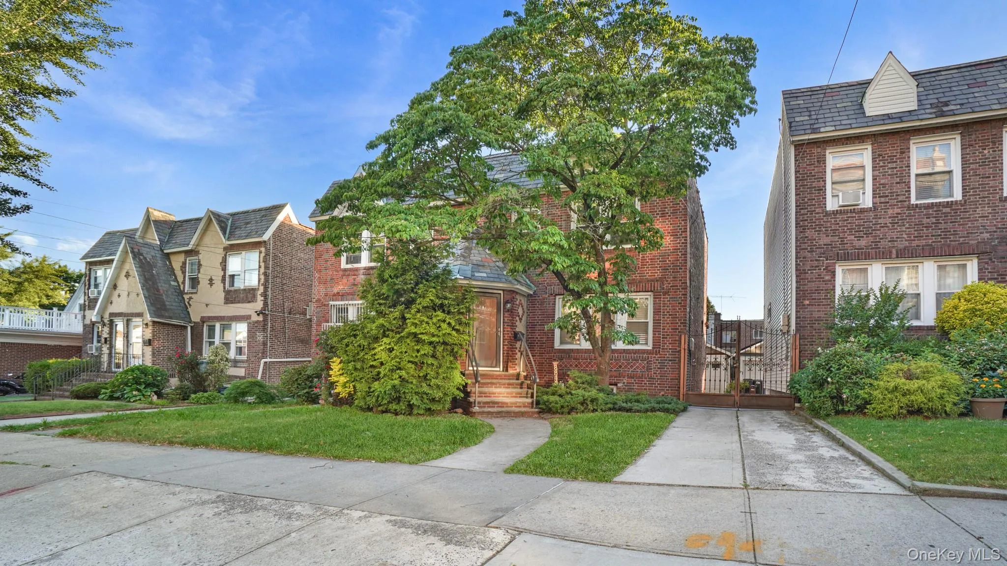88-48 207th Street, New York, NY, 3 Bedrooms Bedrooms, 9 Rooms Rooms,2 BathroomsBathrooms,Residential,For Rent,207th,0,1011773 88-48 207th Street, New York, NY, 3 Bedrooms Bedrooms, 9 Rooms Rooms,2 BathroomsBathrooms,Residential,For Rent,207th,0,1011773