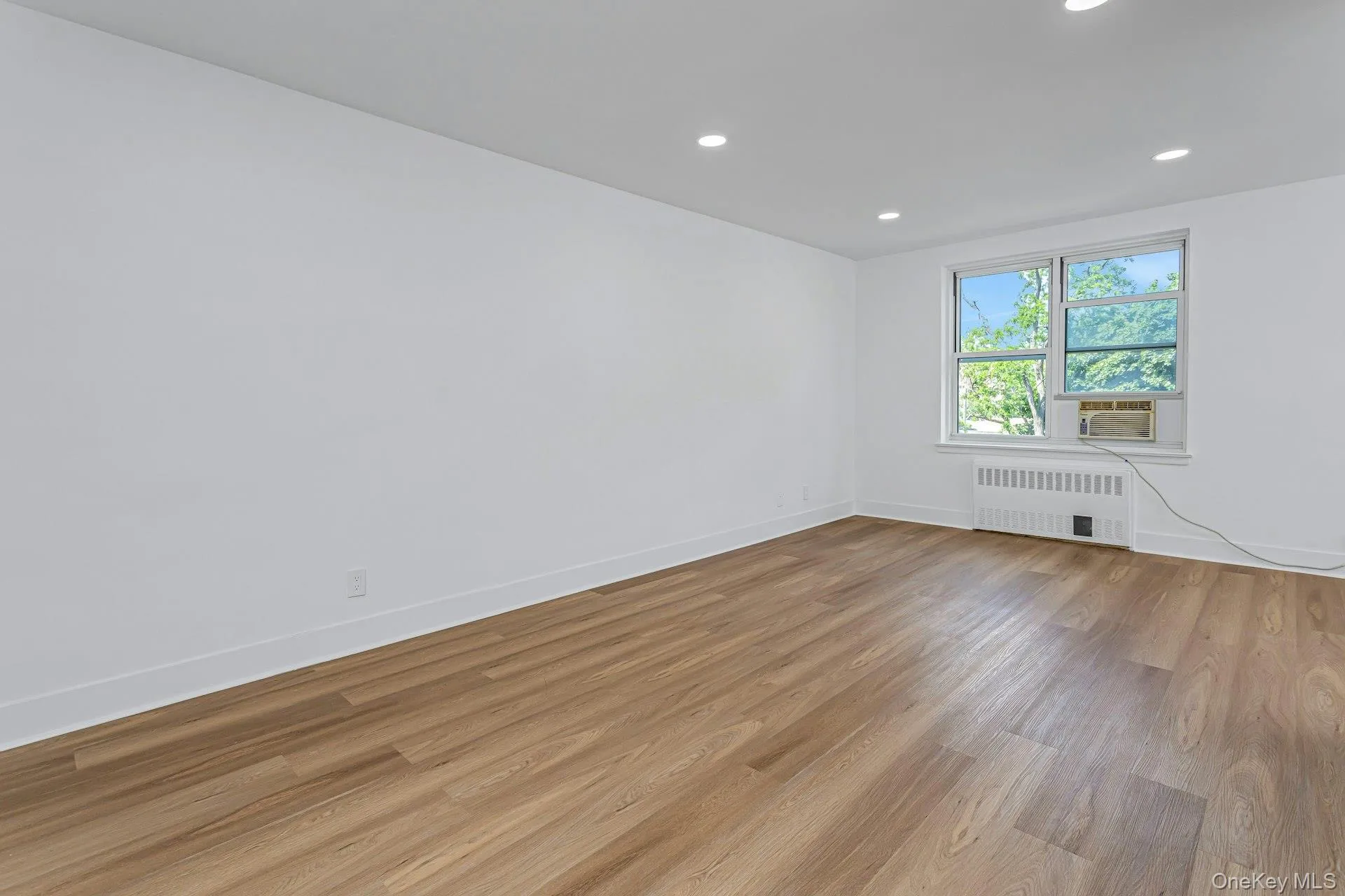 1300 Midland Avenue, Yonkers, NY, 1 Bedroom Bedrooms, 5 Rooms Rooms,1 BathroomBathrooms,Residential,For Rent,Midland,0,1011774 1300 Midland Avenue, Yonkers, NY, 1 Bedroom Bedrooms, 5 Rooms Rooms,1 BathroomBathrooms,Residential,For Rent,Midland,0,1011774