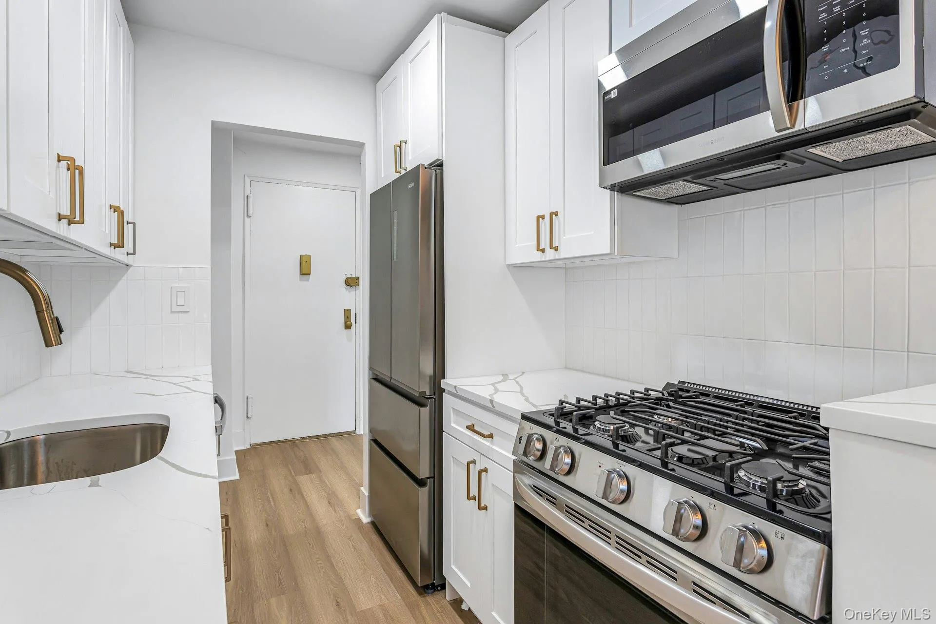 1300 Midland Avenue, Yonkers, NY, 1 Bedroom Bedrooms, 5 Rooms Rooms,1 BathroomBathrooms,Residential,For Rent,Midland,0,1011774 1300 Midland Avenue, Yonkers, NY, 1 Bedroom Bedrooms, 5 Rooms Rooms,1 BathroomBathrooms,Residential,For Rent,Midland,0,1011774