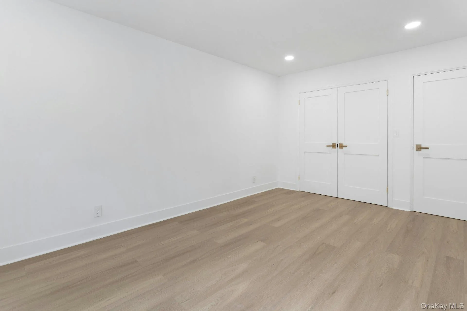 1296 Midland Avenue, Yonkers, NY, 1 Bedroom Bedrooms, 4 Rooms Rooms,1 BathroomBathrooms,Residential,For Rent,Midland,0,1011777 1296 Midland Avenue, Yonkers, NY, 1 Bedroom Bedrooms, 4 Rooms Rooms,1 BathroomBathrooms,Residential,For Rent,Midland,0,1011777