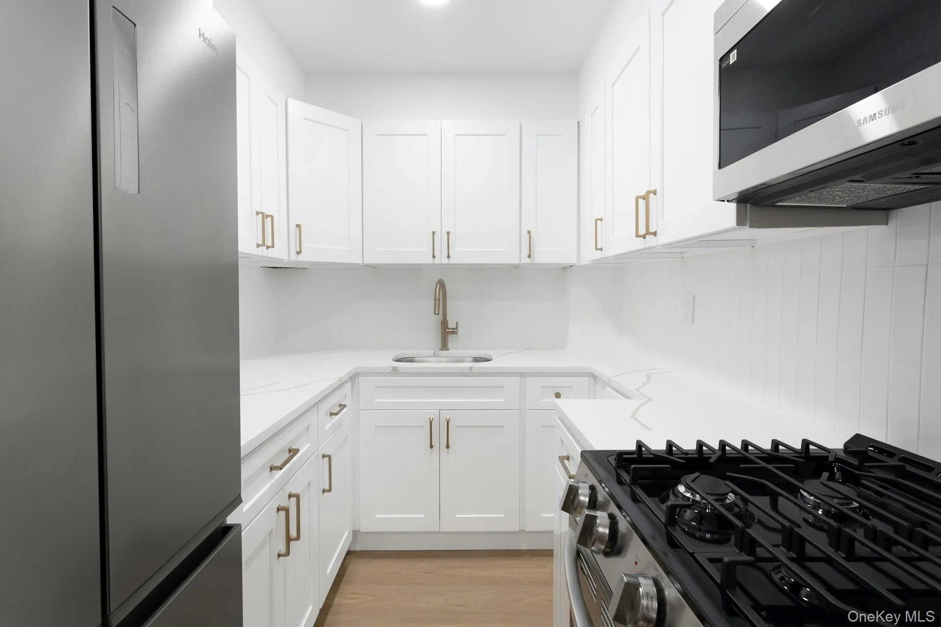 1296 Midland Avenue, Yonkers, NY, 1 Bedroom Bedrooms, 4 Rooms Rooms,1 BathroomBathrooms,Residential,For Rent,Midland,0,1011777 1296 Midland Avenue, Yonkers, NY, 1 Bedroom Bedrooms, 4 Rooms Rooms,1 BathroomBathrooms,Residential,For Rent,Midland,0,1011777